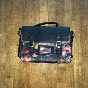 ALDO Black Purse w Strap